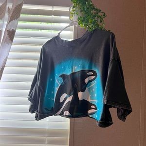 Killer whale cropped oversized graphic tee